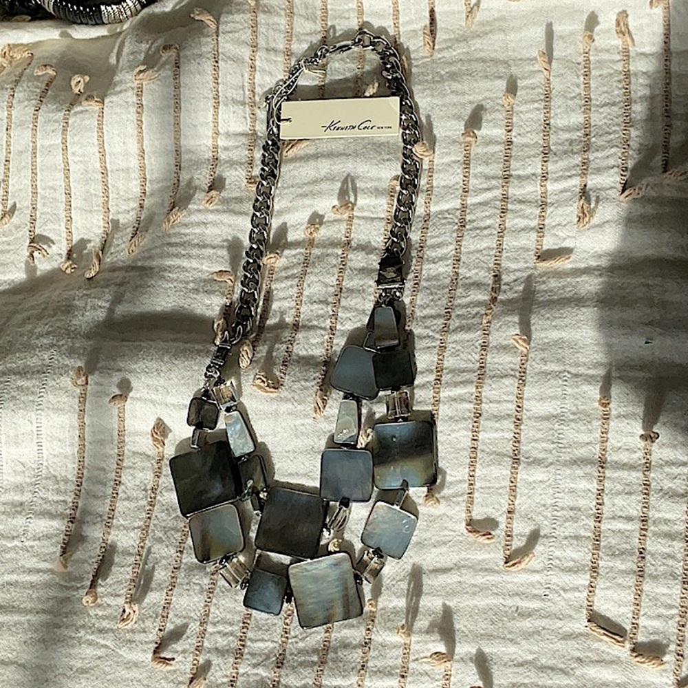 Kenneth Cole New York necklace